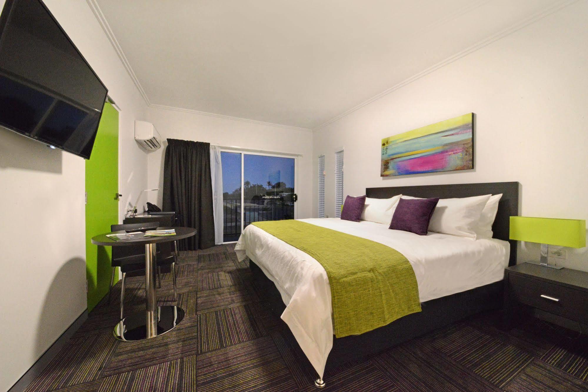 Mackay Oceanside Central Hotel Official מראה חיצוני תמונה